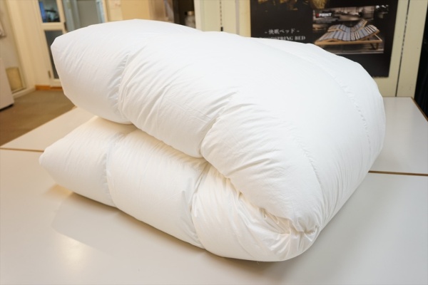 先月マザーグース羽毛布団をご購入された方から再度マザーグース羽毛布団のご注文。画像