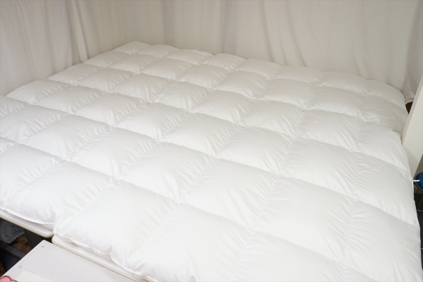 ふるさと納税よりマザーグースダウンのワイドキング羽毛布団の申し込み。画像