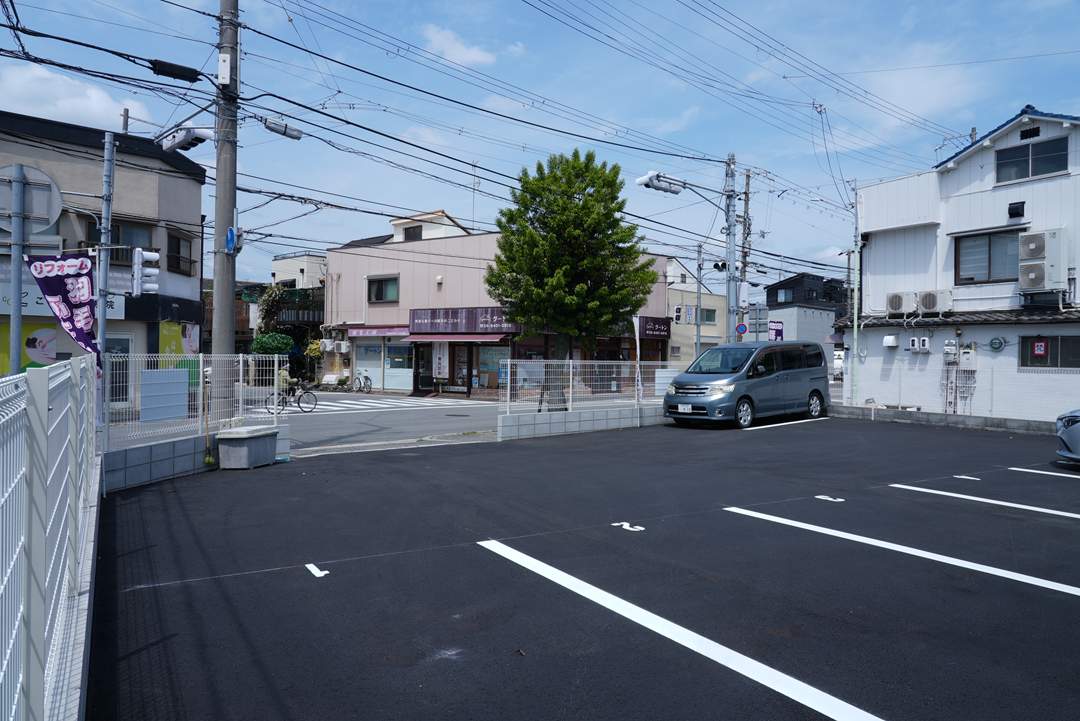 グートンの駐車場